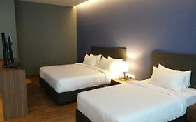 Imperial Cozy Suite Near Kerinchi Lrt & Midvalley